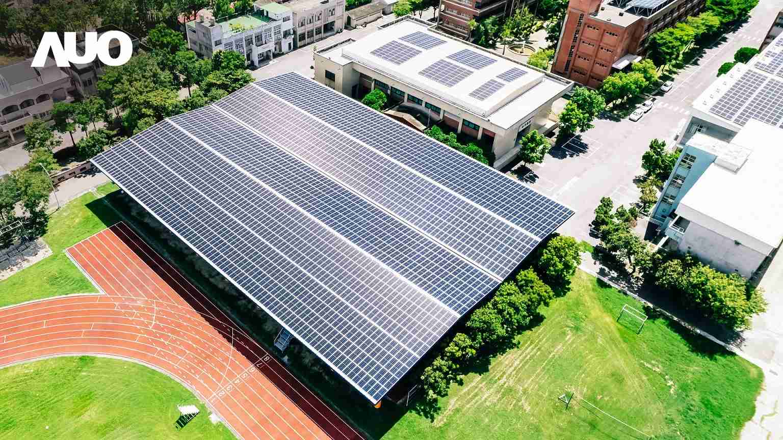 CG电子SunSteel光电整合型浪板具备快速安装、、轻量化优势，，可提升15%发电效能，，，通过国际IEC与台湾VPC认证安全、、防漏、、、耐候标准